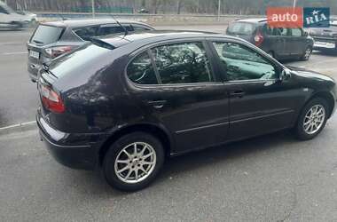 Хэтчбек SEAT Leon 2004 в 