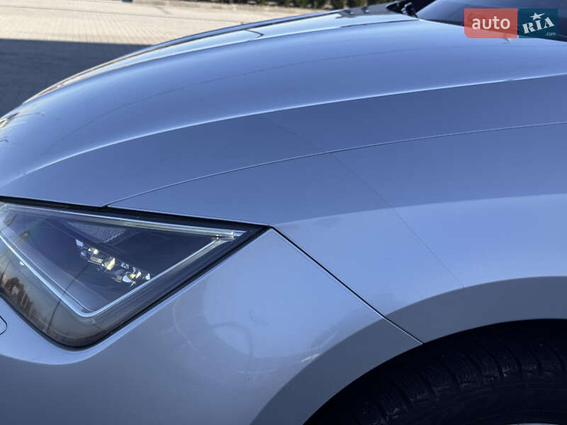 Хэтчбек SEAT Leon 2013 в Хусте