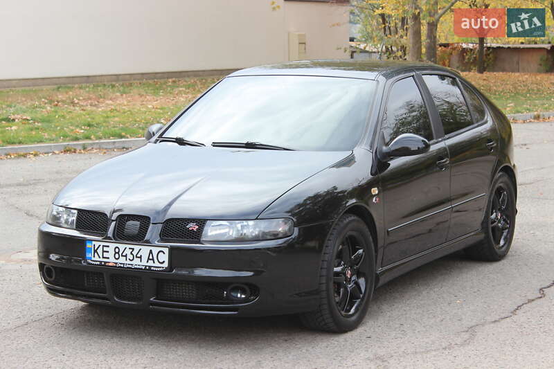 Хэтчбек SEAT Leon 2004 в Днепре