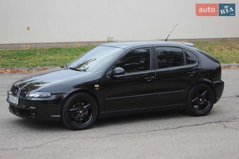 Хэтчбек SEAT Leon 2004 в Днепре
