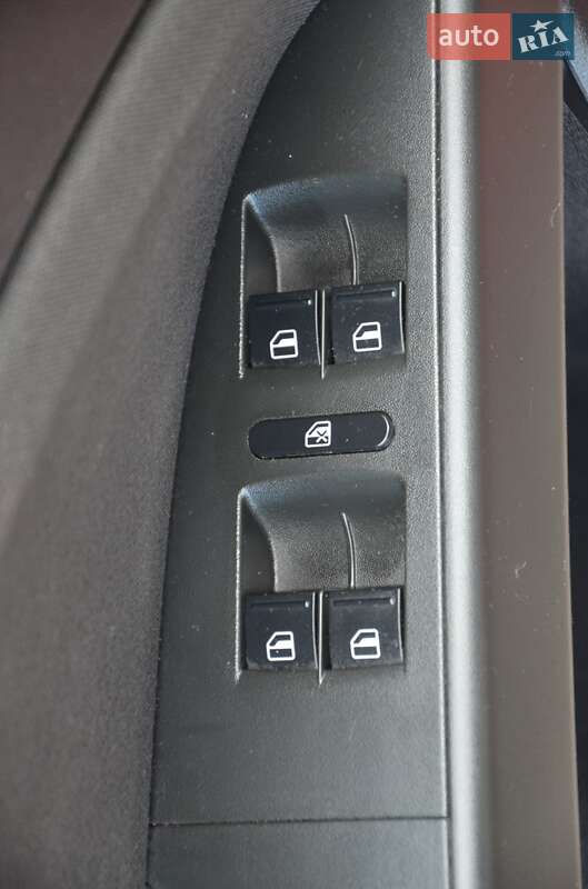 Хэтчбек SEAT Leon 2008 в Павлограде фото 50 Хэтчбек SEAT Leon 2008 в Павлограде