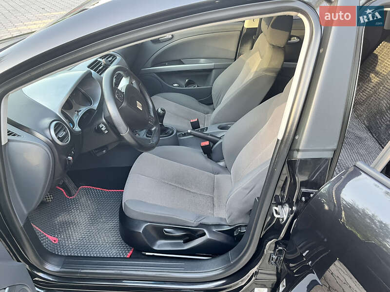 Хетчбек SEAT Leon 2009 в Павлограді фото 8 Хетчбек SEAT Leon 2009 в Павлограді