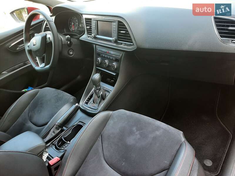 Хэтчбек SEAT Leon 2013 в Киеве