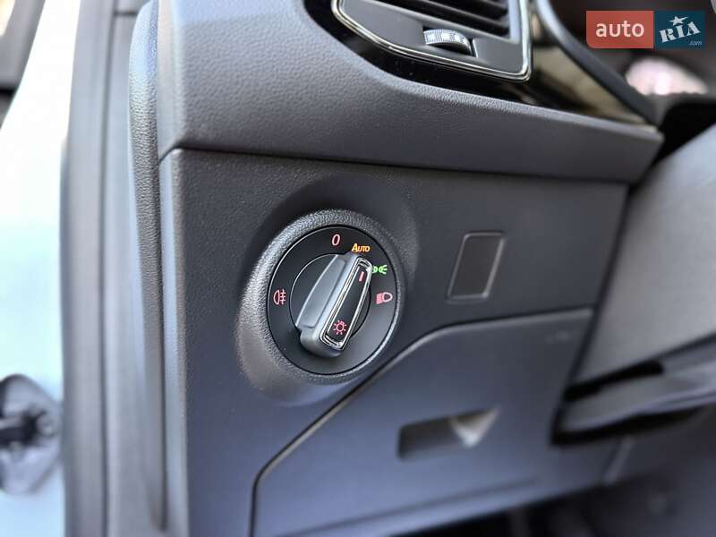 Хэтчбек SEAT Leon 2016 в Киеве фото 25 Хэтчбек SEAT Leon 2016 в Киеве