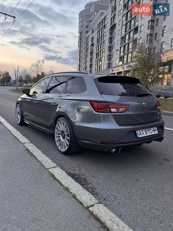Хетчбек SEAT Leon 2016 в Харкові