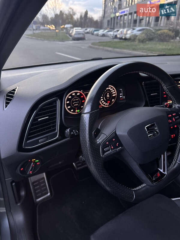 Хетчбек SEAT Leon 2016 в Харкові