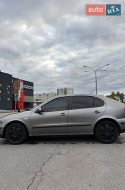 Хэтчбек SEAT Leon 2003 в Харькове