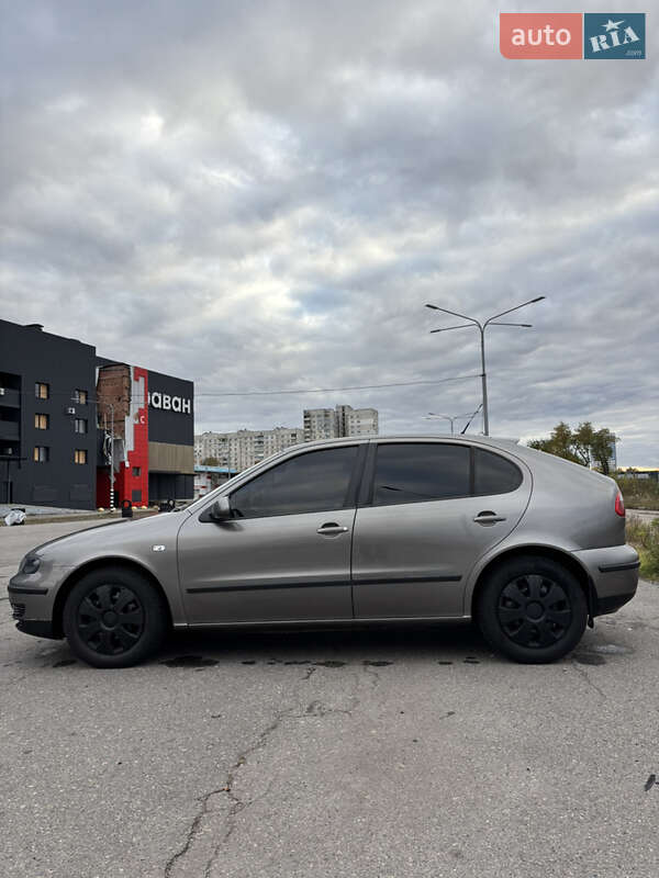 Хетчбек SEAT Leon 2003 в Харкові