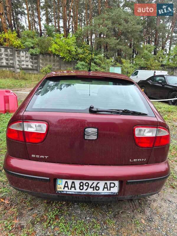 Хэтчбек SEAT Leon 2004 в Киеве