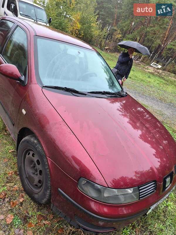 Хэтчбек SEAT Leon 2004 в Киеве