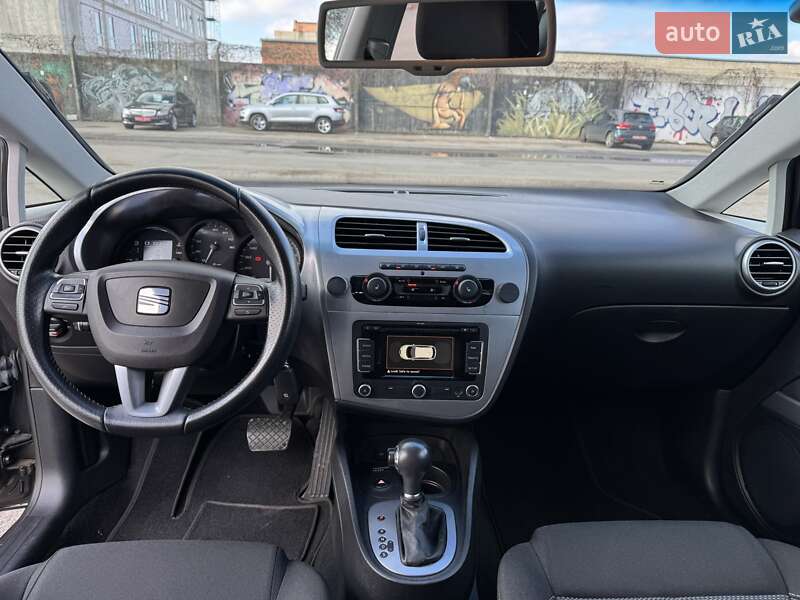 Хетчбек SEAT Leon 2010 в Луцьку