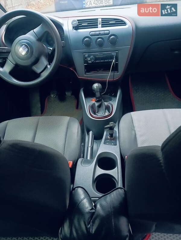 Хетчбек SEAT Leon 2006 в Києві фото 4 Хетчбек SEAT Leon 2006 в Києві