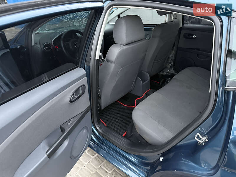 Хетчбек SEAT Leon 2006 в Харкові фото 15 Хетчбек SEAT Leon 2006 в Харкові