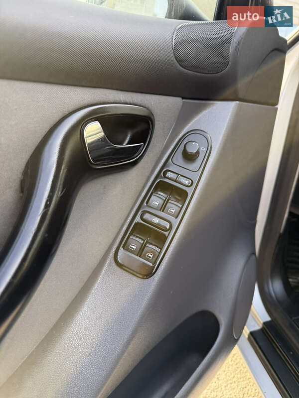 Хетчбек SEAT Leon 2003 в Чернігові фото 17 Хетчбек SEAT Leon 2003 в Чернігові