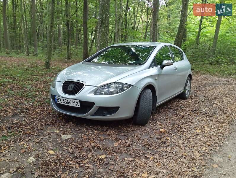 Хэтчбек SEAT Leon 2006 в Староконстантинове
