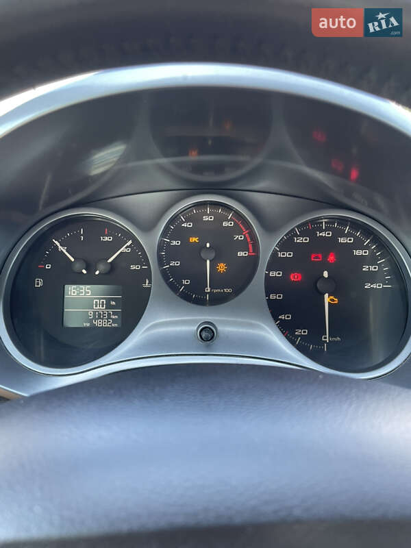 Хэтчбек SEAT Leon 2011 в Ирпене