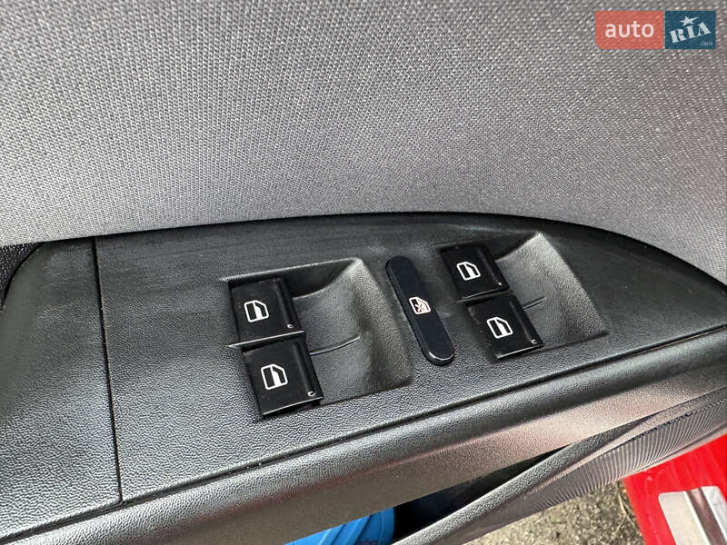 Хетчбек SEAT Leon 2011 в Києві фото 25 Хетчбек SEAT Leon 2011 в Києві