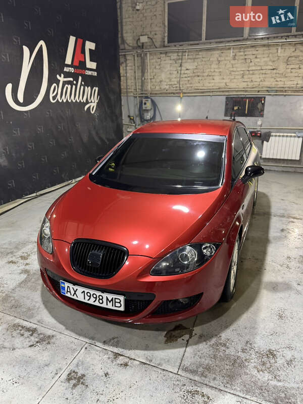 Хэтчбек SEAT Leon 2006 в Харькове