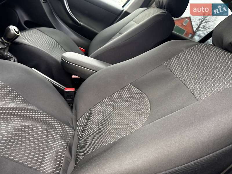 Хэтчбек SEAT Leon 2004 в Ахтырке фото 22 Хэтчбек SEAT Leon 2004 в Ахтырке