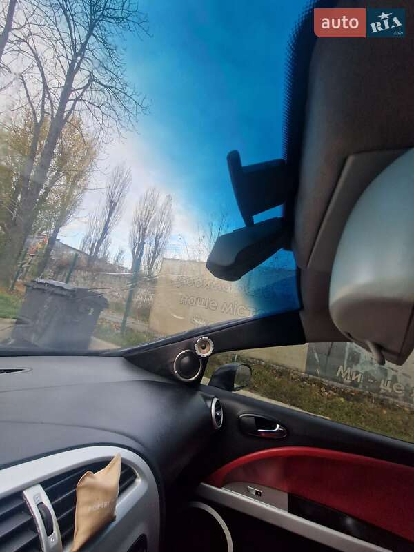 Хэтчбек SEAT Leon 2007 в Киеве