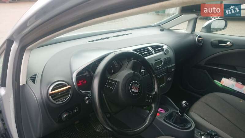 Хетчбек SEAT Leon 2008 в Черкасах