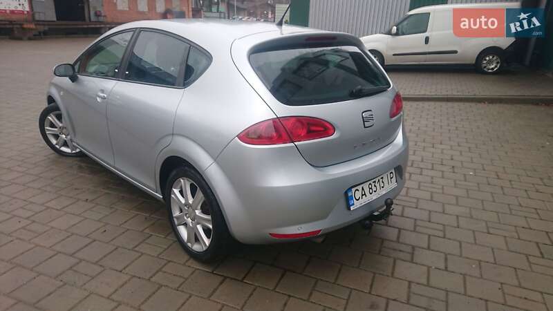 Хетчбек SEAT Leon 2008 в Черкасах