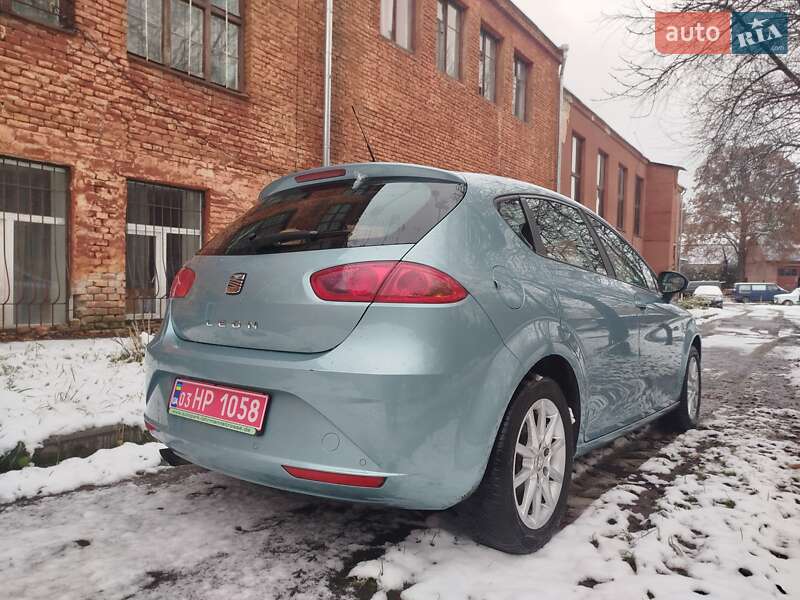Хетчбек SEAT Leon 2009 в Рівному