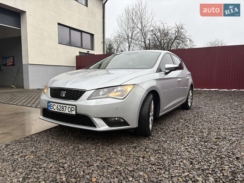 Хетчбек SEAT Leon 2013 в Бурштині