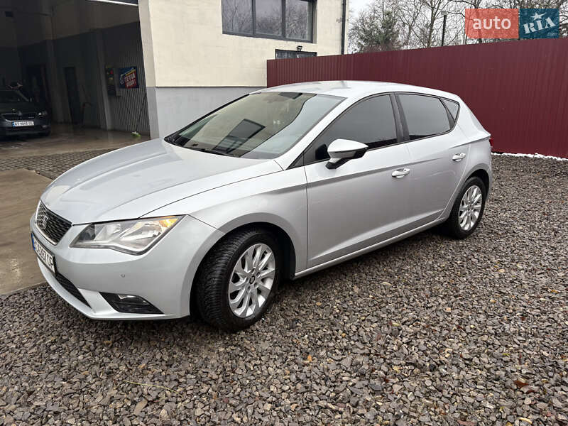 Хетчбек SEAT Leon 2013 в Бурштині