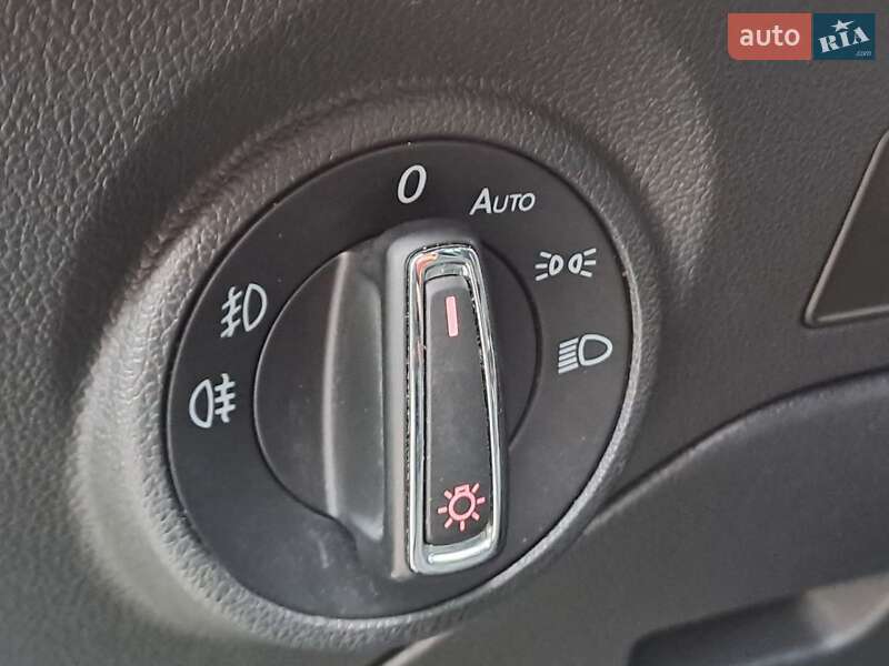 Універсал SEAT Leon 2014 в Одесі