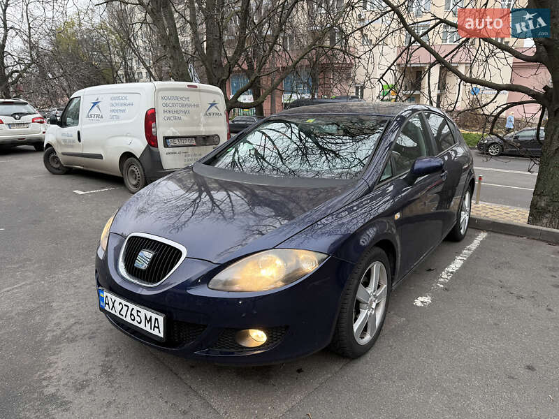 Хэтчбек SEAT Leon 2006 в Киеве
