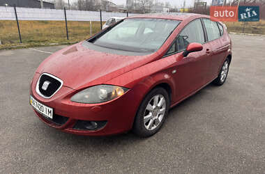 Хэтчбек SEAT Leon 2008 в Киеве