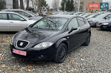 Хэтчбек SEAT Leon 2006 в Луцке