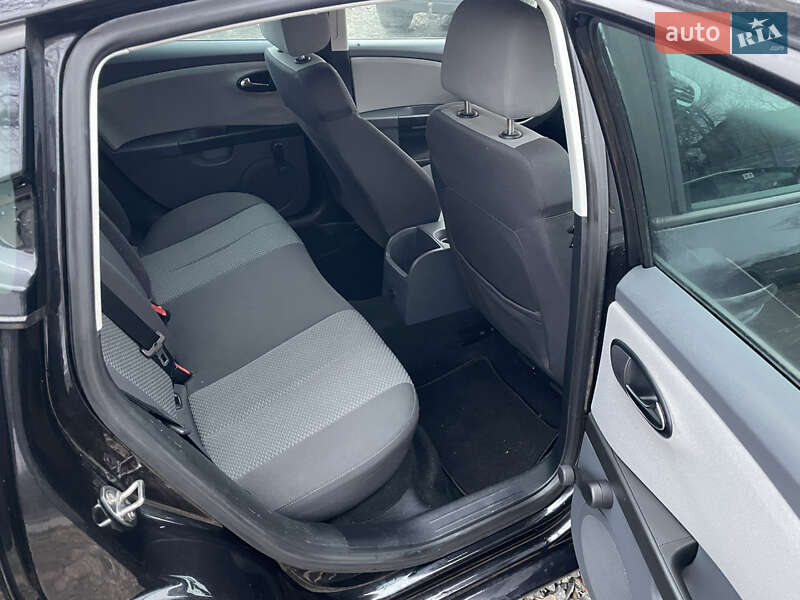 Хэтчбек SEAT Leon 2006 в Луцке фото 12 Хэтчбек SEAT Leon 2006 в Луцке