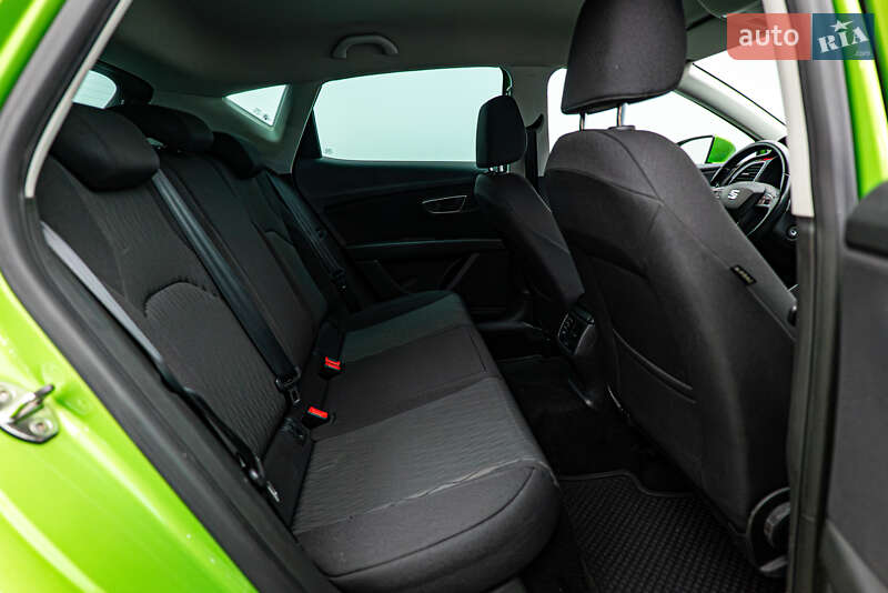 Хэтчбек SEAT Leon 2016 в Киеве