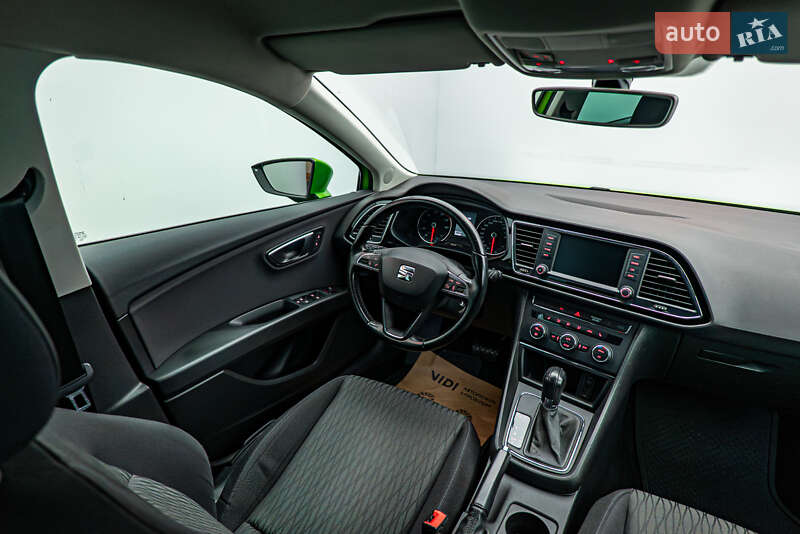 Хэтчбек SEAT Leon 2016 в Киеве