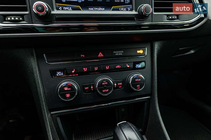 Хэтчбек SEAT Leon 2016 в Киеве