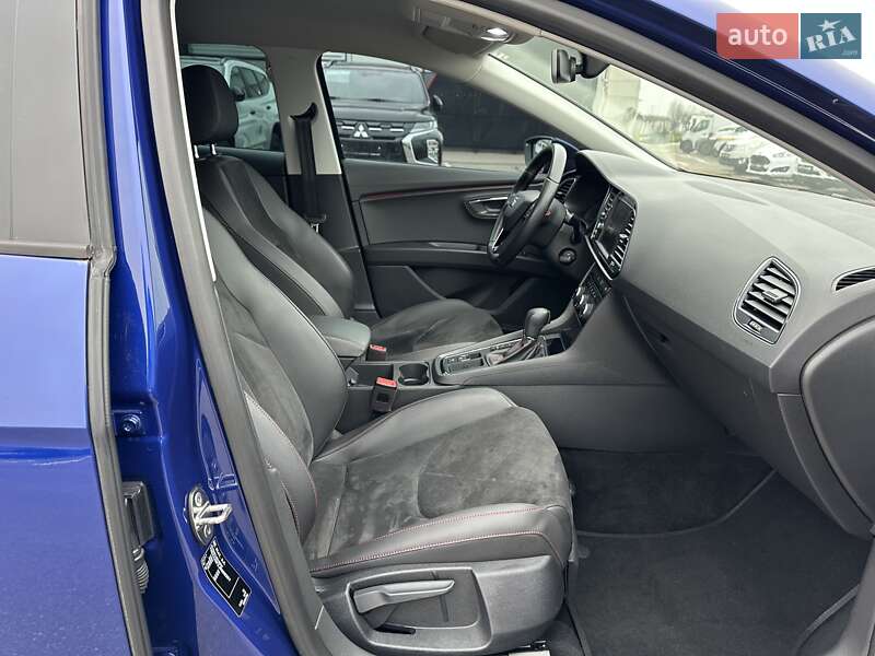 Хэтчбек SEAT Leon 2018 в Киеве фото 33 Хэтчбек SEAT Leon 2018 в Киеве