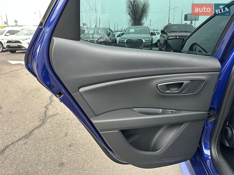 Хэтчбек SEAT Leon 2018 в Киеве фото 36 Хэтчбек SEAT Leon 2018 в Киеве