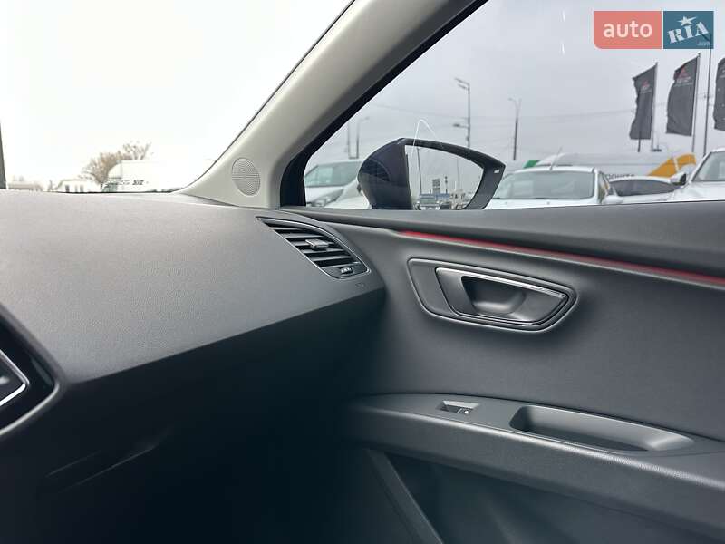 Хэтчбек SEAT Leon 2018 в Киеве фото 31 Хэтчбек SEAT Leon 2018 в Киеве