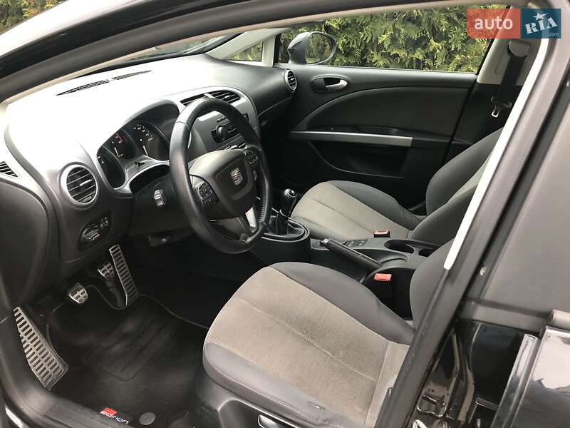 Хетчбек SEAT Leon 2010 в Львові