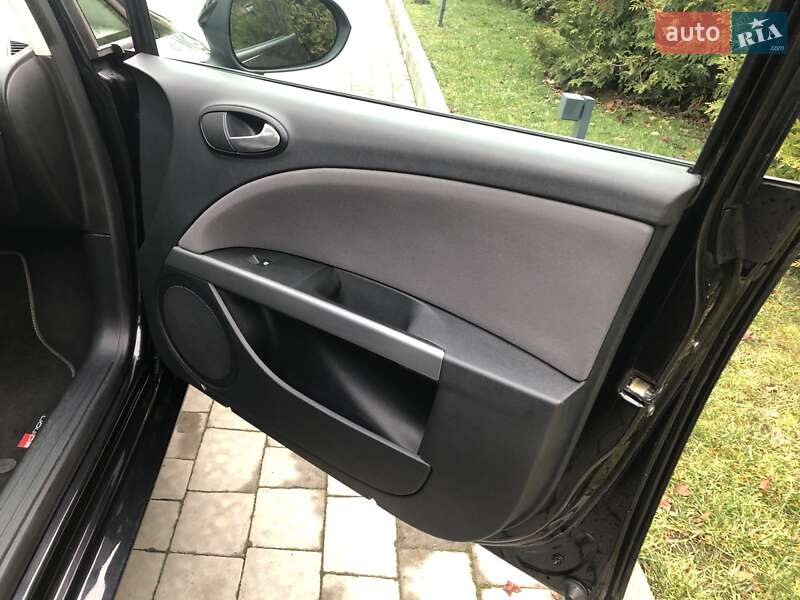 Хетчбек SEAT Leon 2010 в Львові