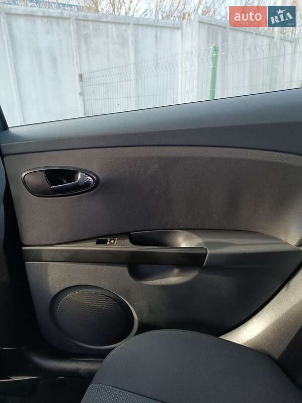 Хэтчбек SEAT Leon 2006 в Стрые фото 17 Хэтчбек SEAT Leon 2006 в Стрые