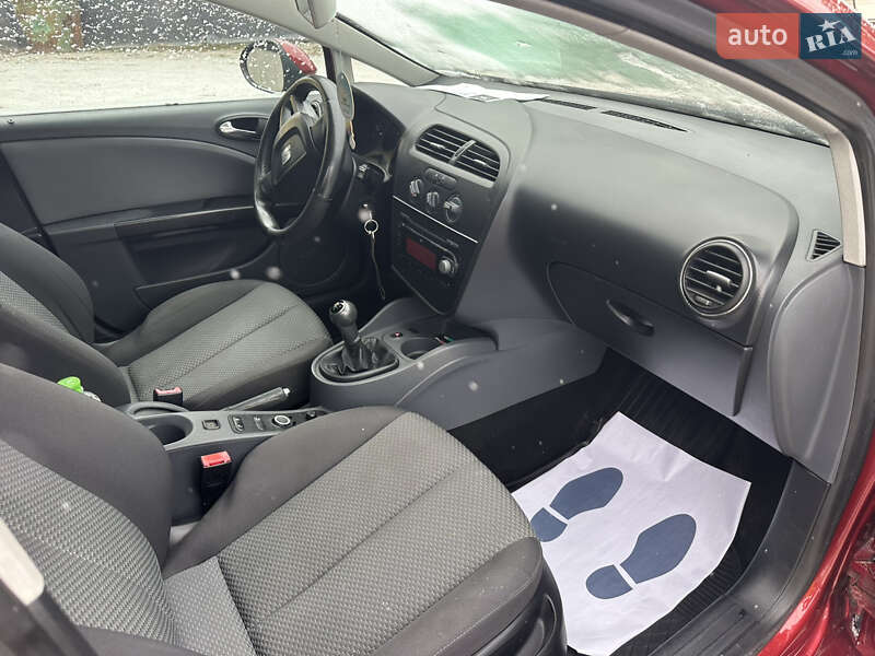 Хэтчбек SEAT Leon 2009 в Нежине фото 29 Хэтчбек SEAT Leon 2009 в Нежине