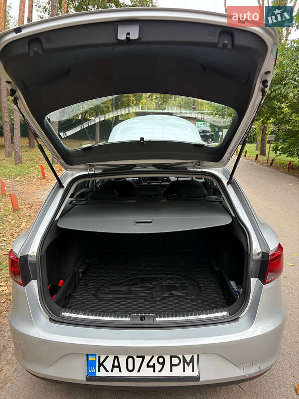 Универсал SEAT Leon 2015 в Киеве