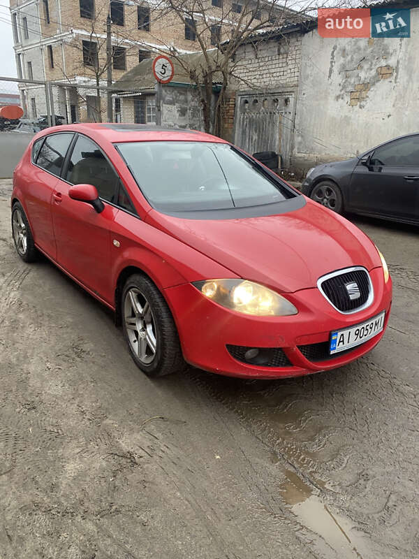 Хэтчбек SEAT Leon 2008 в Киеве