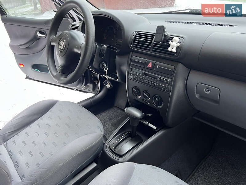 Хетчбек SEAT Leon 2001 в Львові