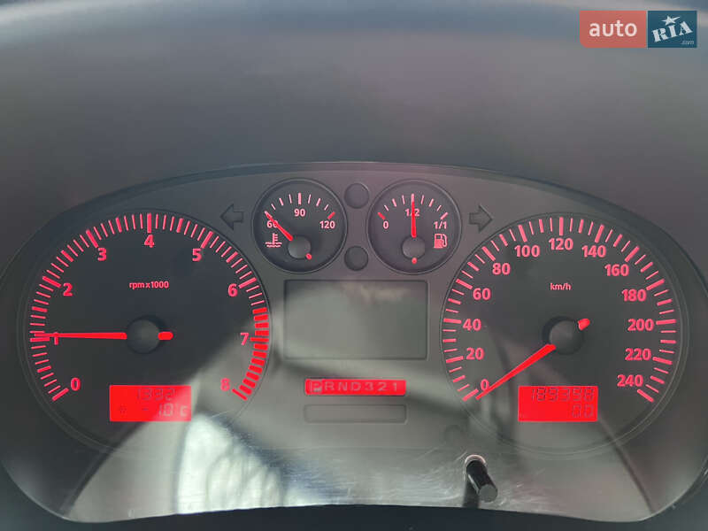 Хетчбек SEAT Leon 2001 в Львові