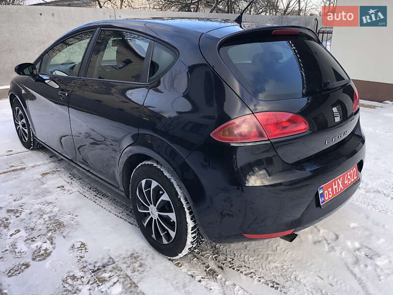 Хэтчбек SEAT Leon 2006 в Радивилове