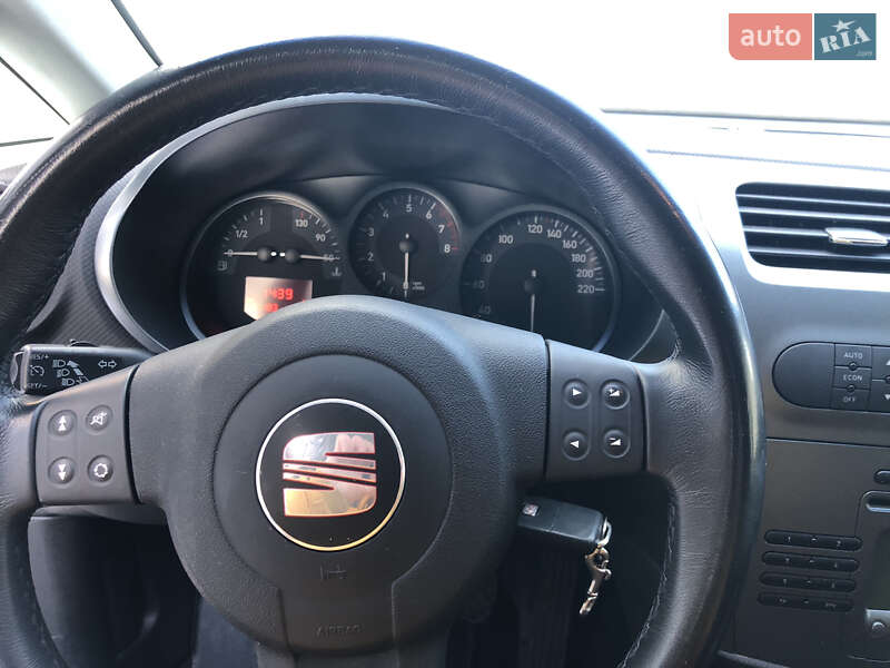 Хэтчбек SEAT Leon 2006 в Радивилове